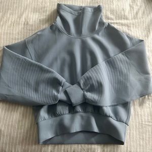Lululemon Airwrap turtle neck